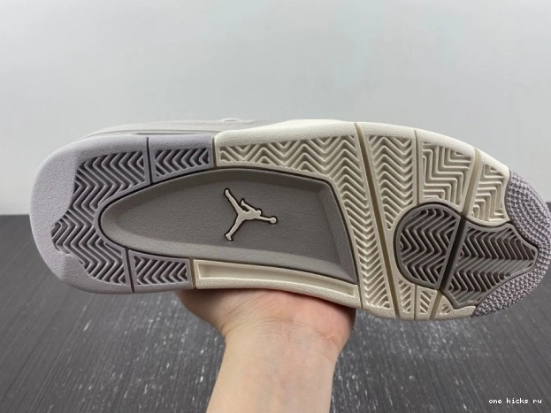 Rep 4 Moments Air Frozen Jordan AQ9129-001 0701